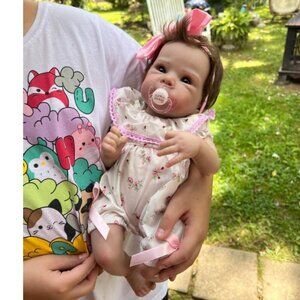 20" Realistic Reborn Baby Dolls Girl with Lifelike Face and Limbs